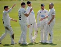 DurhamPlayers-CelebrateWicket4-26-0723