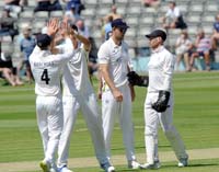 GloucestershirePlayers-CelebrateWicket2-24-0624