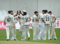 YorkshirePlayers-CelebrateWicket2-24-0624