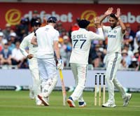 ThakurShardul-CelebratesWicket2-22-0625