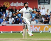 ThakurShardul-Celebrates-BrookHarry-Wicket3-24-0625