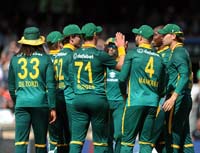 SouthAfrica-CelebrateWicket2-2-0925