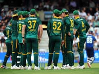 SouthAfrica-CelebrateWicket4-2-0925