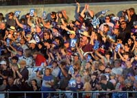 HundredSupporters3-26-0825