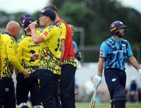 DurhamPlayers-CelebrateWicket2-15-0625