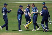 HillGeorge-CelebratesWicket-BrownBen1-31-0825