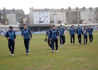 YorkshirePlayers-LeaveField1-31-0825