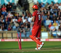 AndersonJames-Bowled3-17-0725