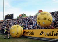 T20Blast-Supporters-BetfairBalls1-17-0725