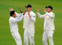 AbbasMuhammad-CelebratesWicket2-24-0525