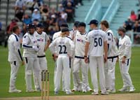 YorkshirePlayers-CelebrateWicket1-24-0725
