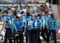 YorkshirePlayers-CelebrateWicket1-13-0625