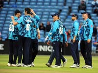 YorkshirePlayers-CelebrateWicket1-4-0725
