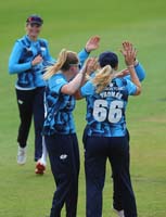 YorkshireWomen-CelebrateWicket5-1-0625