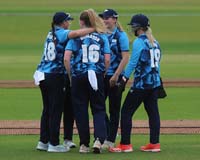 YorkshireWomen-CelebrateWicket9-1-0625
