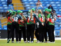 LeicestershireWomen-CelebrateWicket5-8-0625