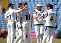 Yorkshire-CelebrateWicket4-24-0426